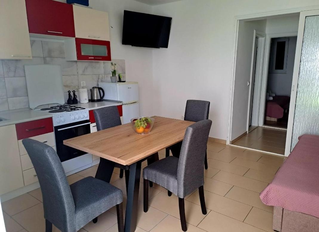 Apartmani Ivica Martic Дуче Екстер'єр фото