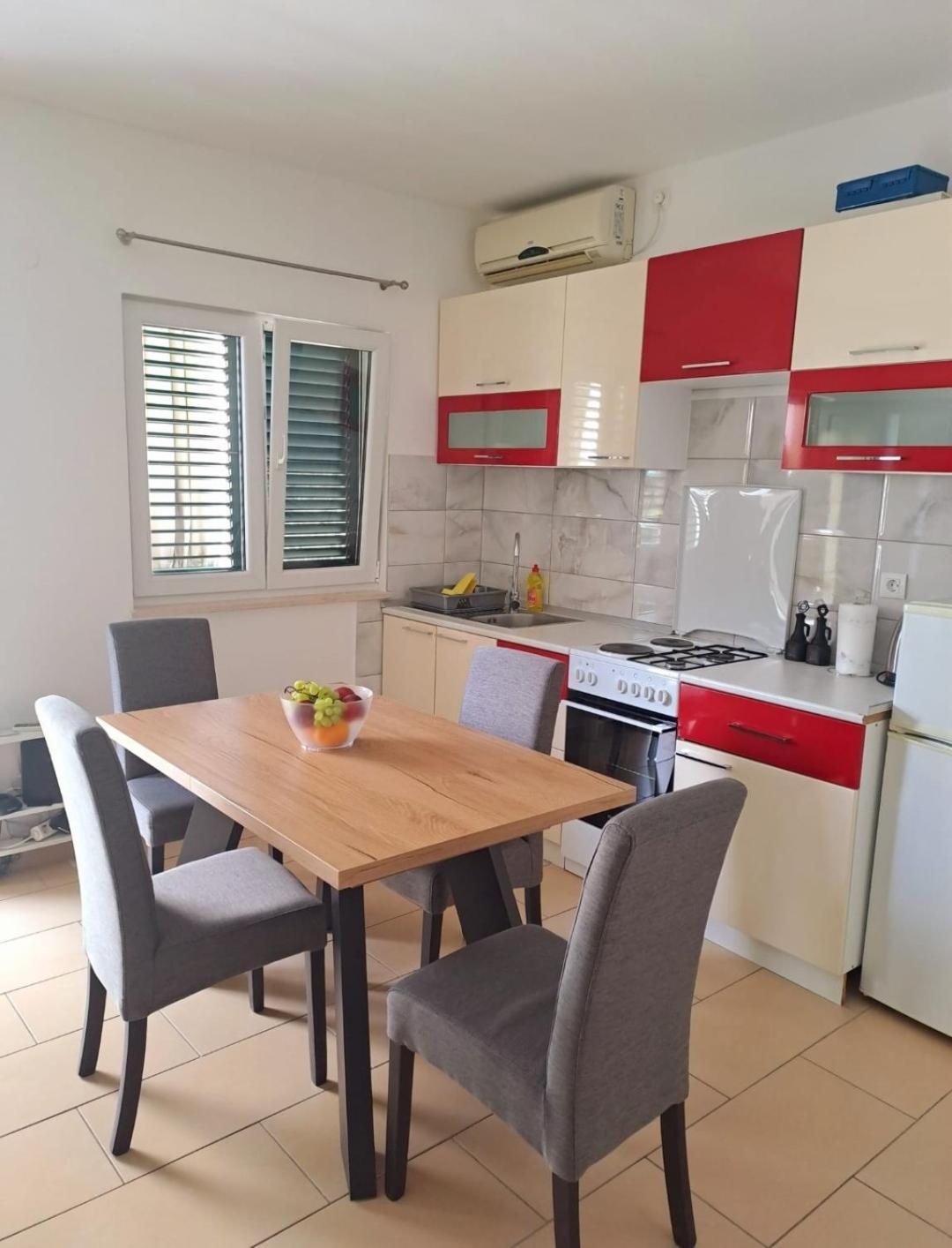 Apartmani Ivica Martic Дуче Екстер'єр фото